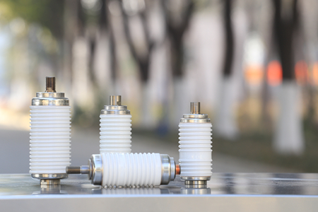 真空開關(guān)管接觸點選什么材質(zhì)好？一般為銅合金！